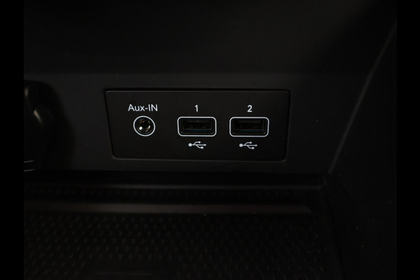Renault Captur E-Tech plug-in hybrid 160PK / Navigatie / Carplay / Parkeer sensoren / Carselexy