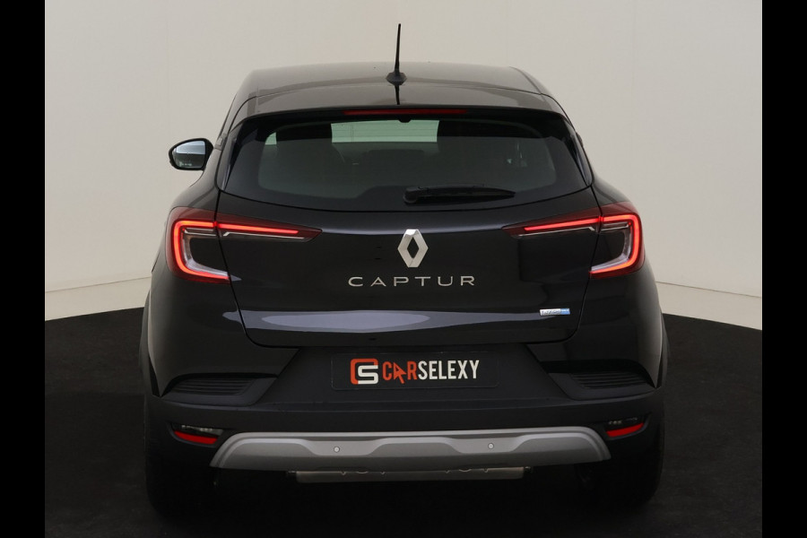 Renault Captur E-Tech plug-in hybrid 160PK / Navigatie / Carplay / Parkeer sensoren / Carselexy