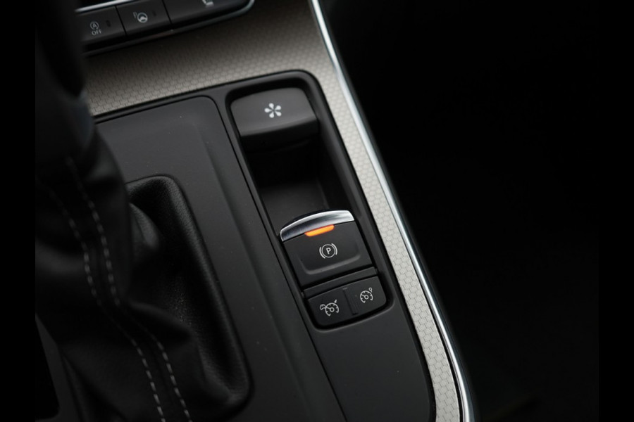 Renault Grand Scénic TCe 160PK BLACK EDITION / PANORAMADAK / CAMERA / Adaptive cruise / BOSE / HEAD-UP
