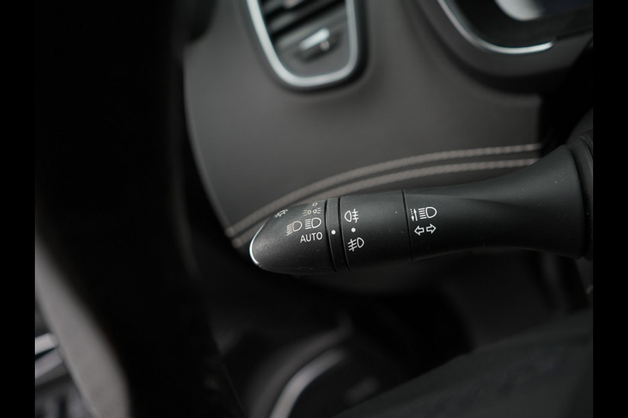 Renault Grand Scénic TCe 160PK BLACK EDITION / PANORAMADAK / CAMERA / Adaptive cruise / BOSE / HEAD-UP