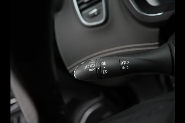 Renault Grand Scénic TCe 160PK BLACK EDITION / PANORAMADAK / CAMERA / Adaptive cruise / BOSE / HEAD-UP
