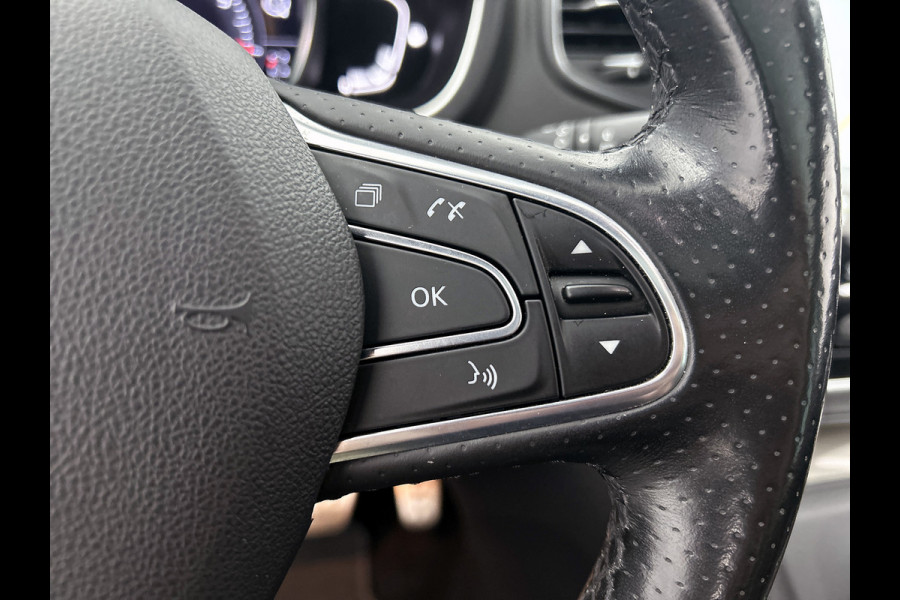 Renault Grand Scénic TCe 160PK BLACK EDITION / PANORAMADAK / CAMERA / Adaptive cruise / BOSE / HEAD-UP