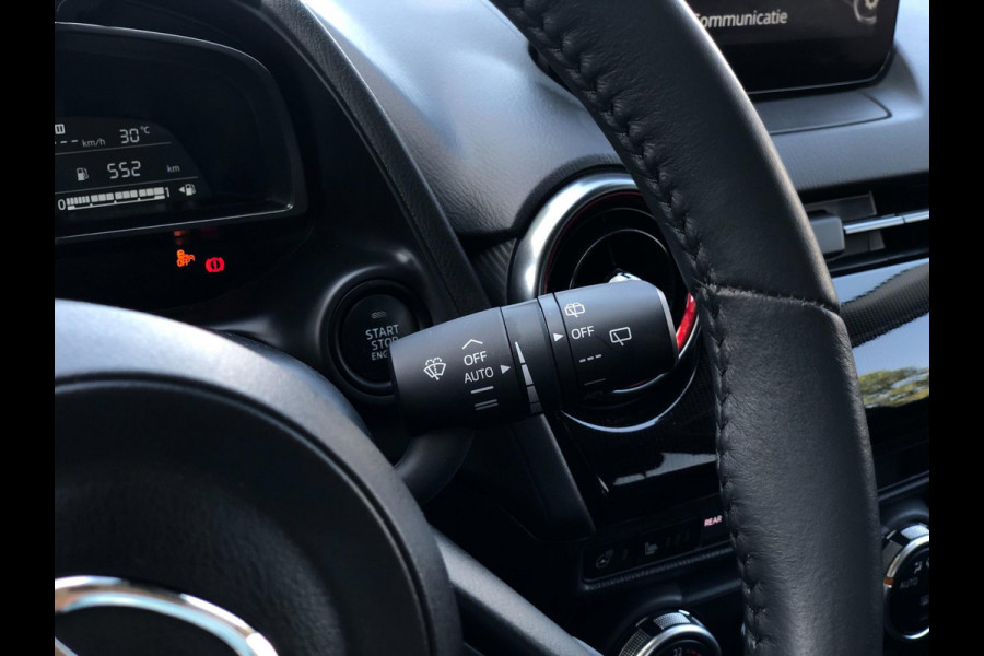 Mazda 2 1.5 e-SkyActiv-G 90 Homura | Stoel+Stuurverw., Carplay/Android, Camera, Cruise, Climate | 12-2024 | NAP |