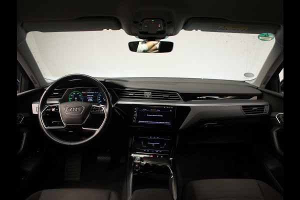 Audi e-tron E-tron 50 quattro Launch edition 71 kWh Sport (APPLE CARPLAY,LED,PDC,SPORTSTOELEN,DIGITALE COCKPIT,NETTESTAAT)