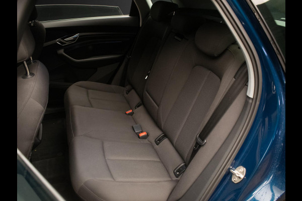 Audi e-tron E-tron 50 quattro Launch edition 71 kWh Sport (APPLE CARPLAY,LED,PDC,SPORTSTOELEN,DIGITALE COCKPIT,NETTESTAAT)