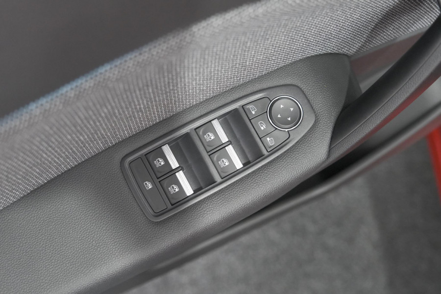 Renault Captur TCe 90 techno | Nieuw Model | Camera | Harman Kardon | Apple Carplay | Parkeersensoren | 18 Inch Lichtmetalen Velgen