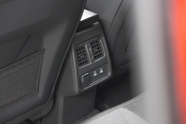 Renault Captur TCe 90 techno | Nieuw Model | Camera | Harman Kardon | Apple Carplay | Parkeersensoren | 18 Inch Lichtmetalen Velgen