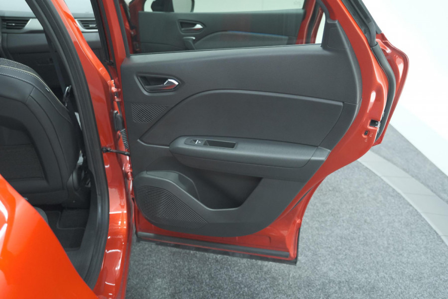 Renault Captur TCe 90 techno | Nieuw Model | Camera | Harman Kardon | Apple Carplay | Parkeersensoren | 18 Inch Lichtmetalen Velgen