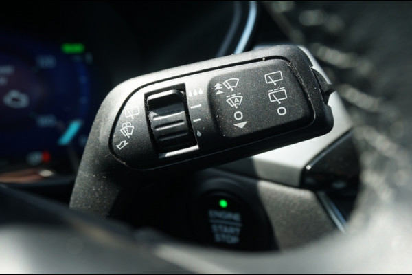 Ford Kuga PHEV Titanium ADAPTIVE | HEAD-UP | WINTERPACK | NAVI | LUXE!