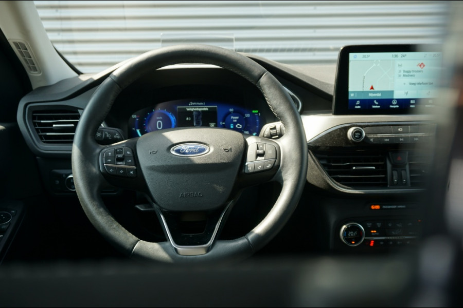Ford Kuga PHEV Titanium ADAPTIVE | HEAD-UP | WINTERPACK | NAVI | LUXE!