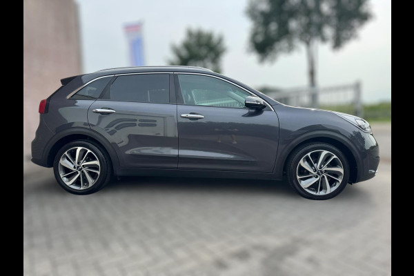Kia Niro 1.6 GDi Hybrid ExecutiveLine AFNEEMBARE TREKHAAK / STOELVERKOELING & VERW / CAMERA / LEDER / NAVI / LMV / CRUISE / PDC