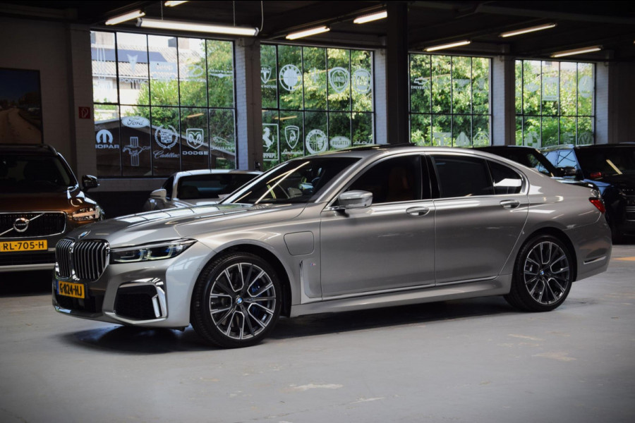 BMW 7 Serie 745e High Executive *M-Pakket*|Navi|Massage|Org.NL|4 Wiel-Best.|360 view|