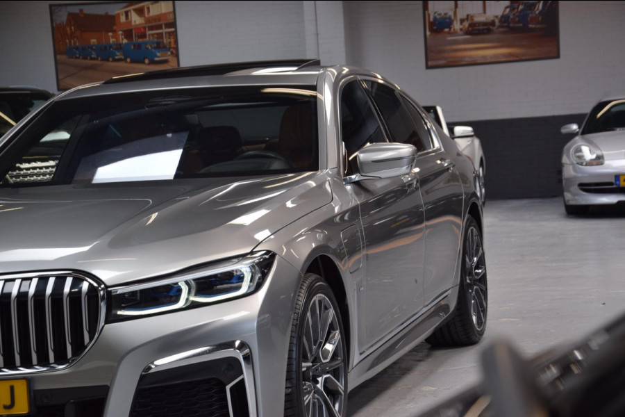 BMW 7 Serie 745e High Executive *M-Pakket*|Navi|Massage|Org.NL|4 Wiel-Best.|360 view|