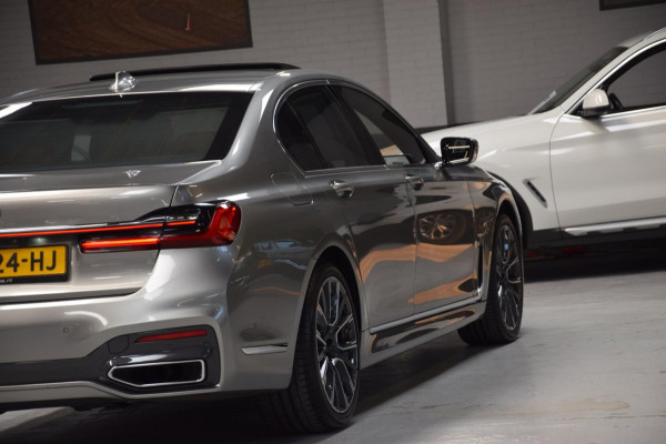 BMW 7 Serie 745e High Executive *M-Pakket*|Navi|Massage|Org.NL|4 Wiel-Best.|360 view|