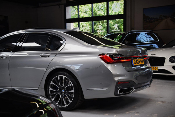 BMW 7 Serie 745e High Executive *M-Pakket*|Navi|Massage|Org.NL|4 Wiel-Best.|360 view|