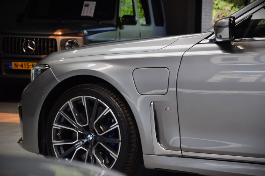 BMW 7 Serie 745e High Executive *M-Pakket*|Navi|Massage|Org.NL|4 Wiel-Best.|360 view|