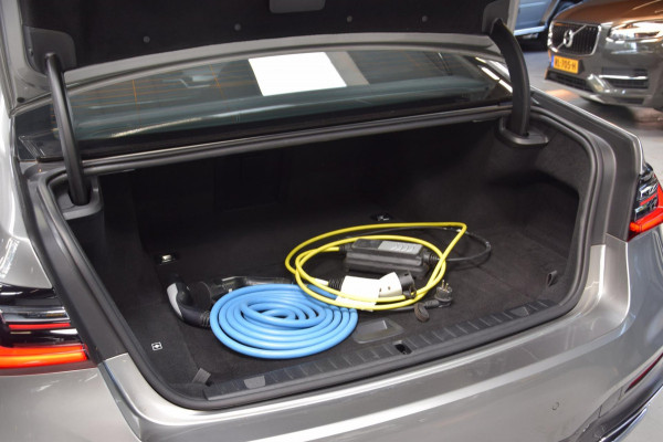 BMW 7 Serie 745e High Executive *M-Pakket*|Navi|Massage|Org.NL|4 Wiel-Best.|360 view|