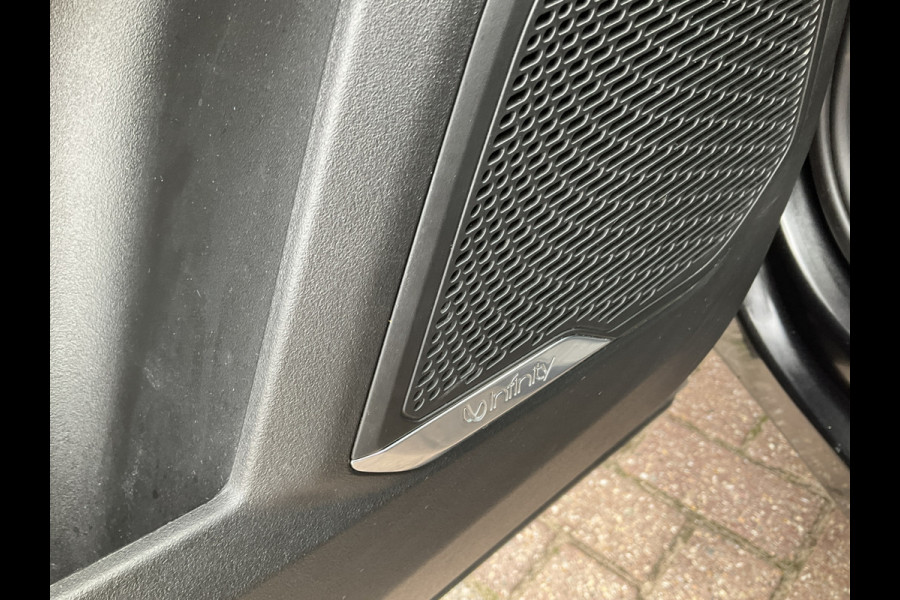 Lynk & Co 01 1.5 PHEV Black optic DAB Pano.dak Stoelverw. Carplay Plug-in