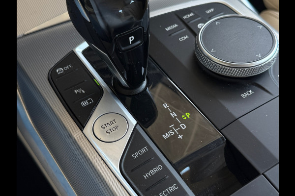 BMW 3-serie 330e 258PK Sport Edition Leder|Sfeer|LED|Dealer Onderhouden
