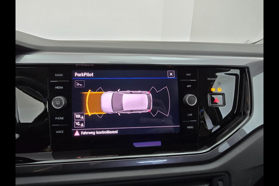Volkswagen Polo Occasion automaat 1.0 TSI Highline Business R uitvoering | Tweedehands Volkswagen Polo dsg in antracietgrijs | 1eE