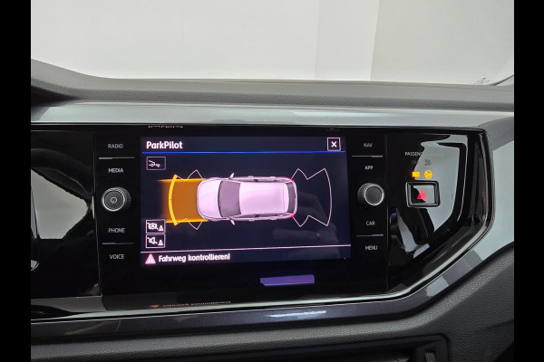 Volkswagen Polo Occasion automaat 1.0 TSI Highline Business R uitvoering | Tweedehands Volkswagen Polo dsg in antracietgrijs | 1eE