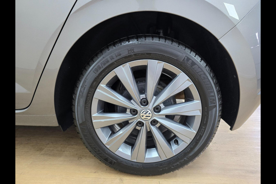 Volkswagen Polo Occasion automaat 1.0 TSI Highline Business R uitvoering | Tweedehands Volkswagen Polo dsg in antracietgrijs | 1eE