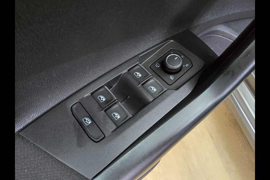 Volkswagen Polo Occasion automaat 1.0 TSI Highline Business R uitvoering | Tweedehands Volkswagen Polo dsg in antracietgrijs | 1eE