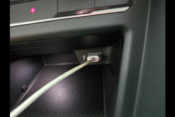 Volkswagen Polo Occasion automaat 1.0 TSI Highline Business R uitvoering | Tweedehands Volkswagen Polo dsg in antracietgrijs | 1eE