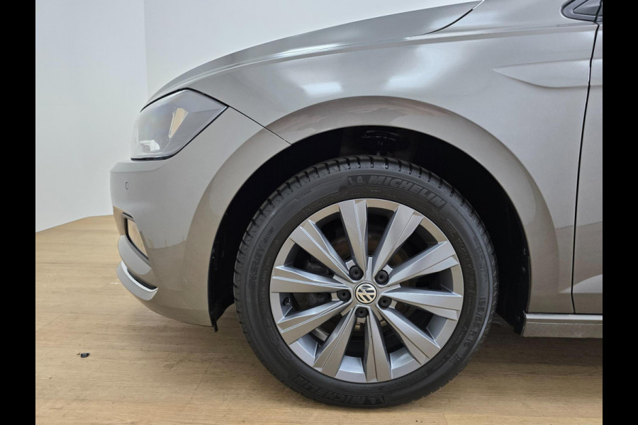 Volkswagen Polo Occasion automaat 1.0 TSI Highline Business R uitvoering | Tweedehands Volkswagen Polo dsg in antracietgrijs | 1eE