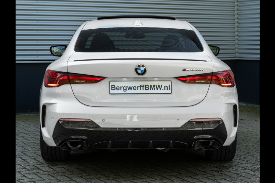 BMW 4 Serie Coupé M440i xDrive - Dak - Trekhaak - M-Zetels - Harman Kardon - Driving Ass Prof