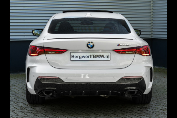 BMW 4 Serie Coupé M440i xDrive - Dak - Trekhaak - M-Zetels - Harman Kardon - Driving Ass Prof