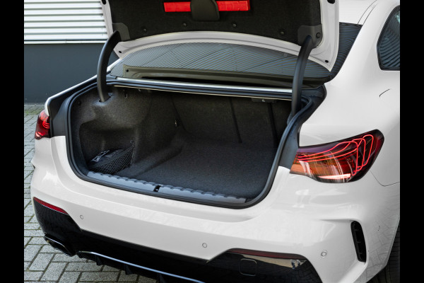 BMW 4 Serie Coupé M440i xDrive - Dak - Trekhaak - M-Zetels - Harman Kardon - Driving Ass Prof