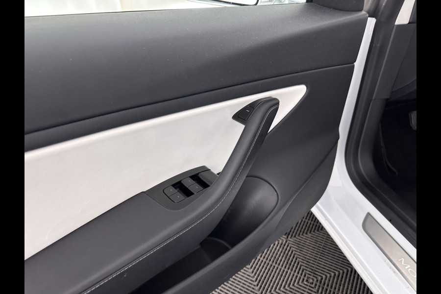 Tesla Model 3 Long Range AWD 75 kWh [ 3-Fase ] (INCL-BTW) Aut. *PANO | AUTO-PILOT | LUXURY-LEATHER | KEYLESS | FULL-LED | MEMORY-PACK | SURROUND-VIEW | DAB | CARPLAY | DIGI-COCKPIT | LANE-ASSIST | COMFORT-SEATS | TOWBAR | 18"ALU*