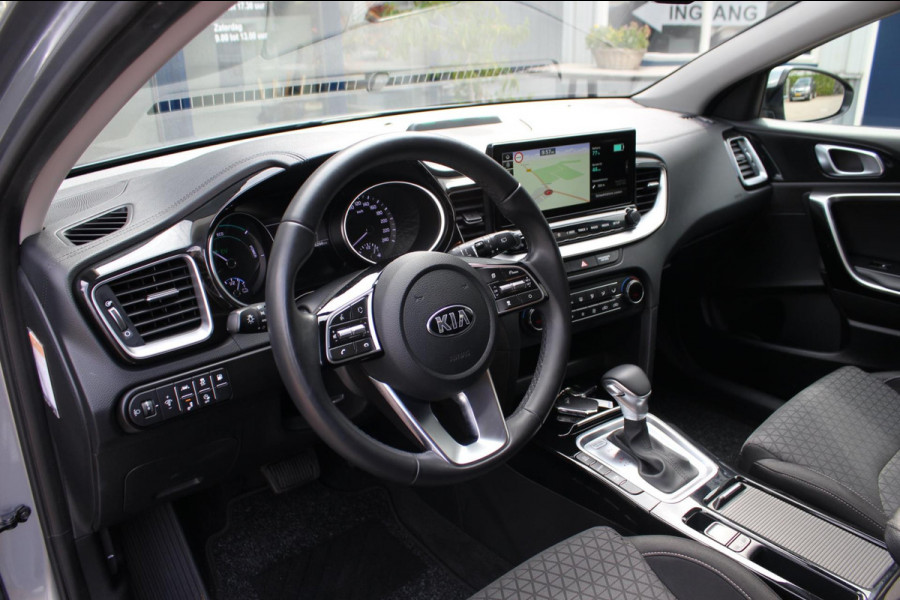 Kia Ceed Sportswagon 1.6 GDI PHEV DynamicLine | Prijs rijklaar incl. 12 mnd garantie | Trekhaak Camera Navi Lmv DAB Climate