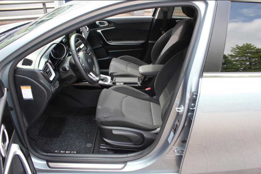 Kia Ceed Sportswagon 1.6 GDI PHEV DynamicLine | Prijs rijklaar incl. 12 mnd garantie | Trekhaak Camera Navi Lmv DAB Climate