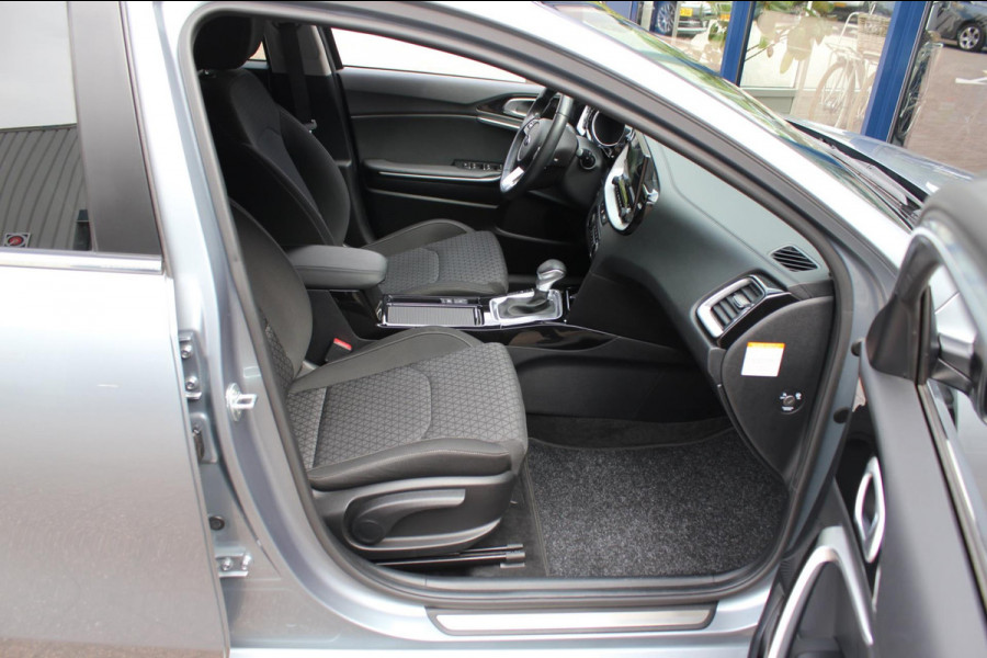 Kia Ceed Sportswagon 1.6 GDI PHEV DynamicLine | Prijs rijklaar incl. 12 mnd garantie | Trekhaak Camera Navi Lmv DAB Climate
