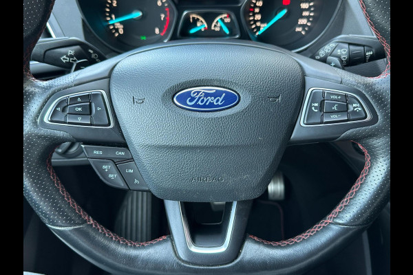 Ford Kuga 1.5 EcoBoost Vignale Automaat Leer Navi Camera Carplay Clima