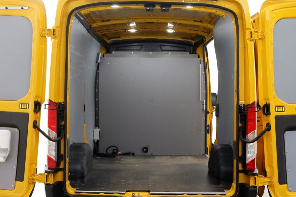 Ford Transit 350 2.0 TDCI 130pk L3H2 Trend Airco/Imperiaal/Trekhaak 2800kg 07-2021