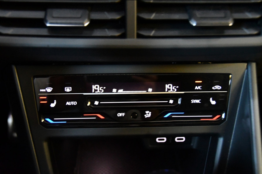 Volkswagen Taigo 1.5 TSI R-Line Business Pano Camera