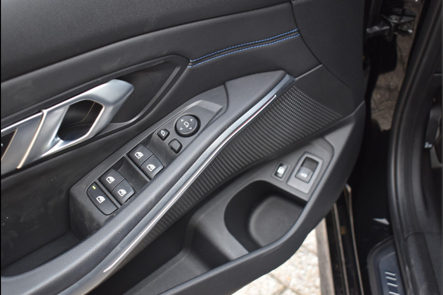 BMW 3 Serie Touring 330e xDrive M-Sport 292 Pk Pano Head-Up Laser Leder 19 Inch