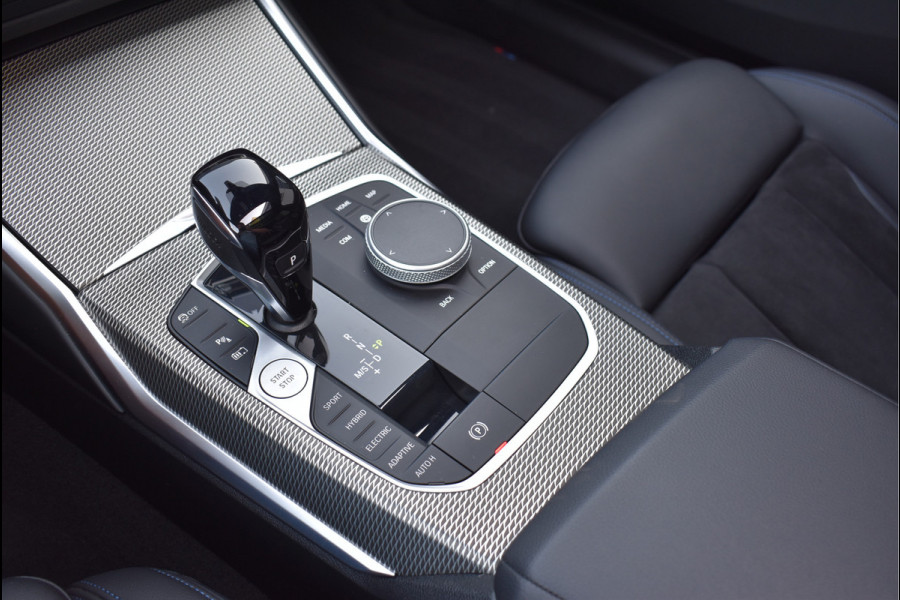 BMW 3 Serie Touring 330e xDrive M-Sport 292 Pk Pano Head-Up Laser Leder 19 Inch
