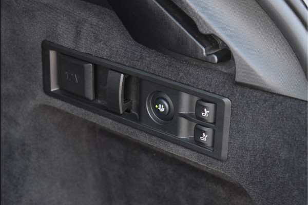 BMW 3 Serie Touring 330e xDrive M-Sport 292 Pk Pano Head-Up Laser Leder 19 Inch
