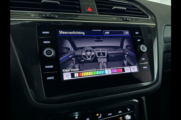 Volkswagen Tiguan 1.5 TSI R-Line Black Style Pano H/K NAP