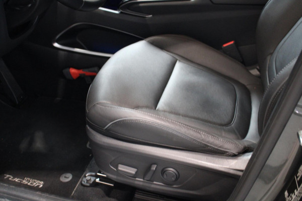 Hyundai Tucson 1.6 T-GDI MHEV Premium Leer/camera/Cruise Prijs is rijklaar incl 12 maanden bovag