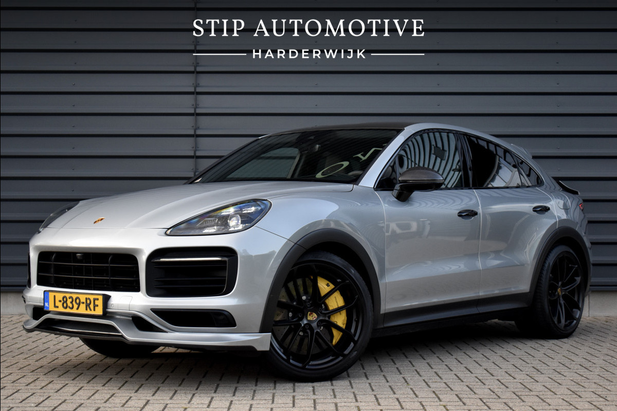 Porsche Cayenne Coupé 3.0 E-Hybrid 462pk Lightweight Package | Carbon Pack | 22'' Velgen | Keramisch | Techart voorbumper | PDLS+ Matrix | 360 Camera | Bose | Sportuitlaat |