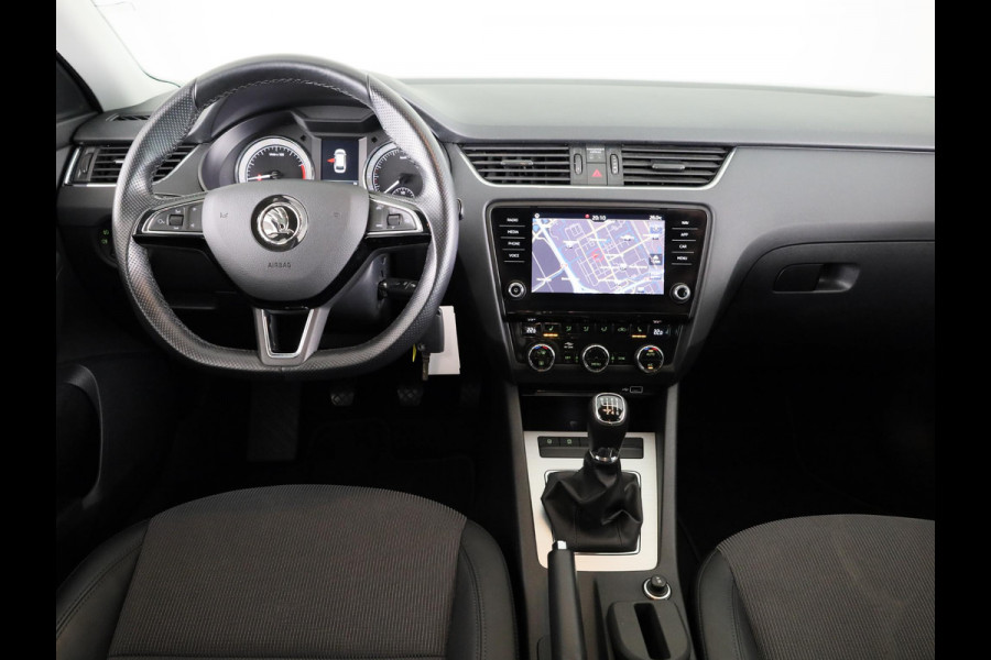 Škoda Octavia Combi 1.0 TSI Greentech Business Edition 115 pk | Navigatie | Parkeersensoren achter | Autom. airco | Apple Carplay/Android Auto | Stoelverwarming |