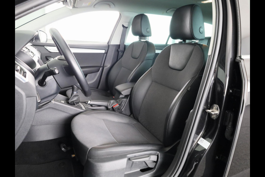Škoda Octavia Combi 1.0 TSI Greentech Business Edition 115 pk | Navigatie | Parkeersensoren achter | Autom. airco | Apple Carplay/Android Auto | Stoelverwarming |
