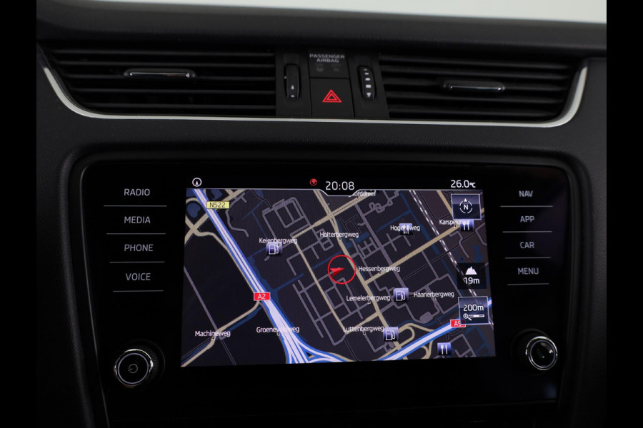 Škoda Octavia Combi 1.0 TSI Greentech Business Edition 115 pk | Navigatie | Parkeersensoren achter | Autom. airco | Apple Carplay/Android Auto | Stoelverwarming |