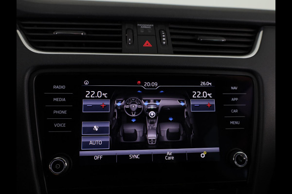 Škoda Octavia Combi 1.0 TSI Greentech Business Edition 115 pk | Navigatie | Parkeersensoren achter | Autom. airco | Apple Carplay/Android Auto | Stoelverwarming |