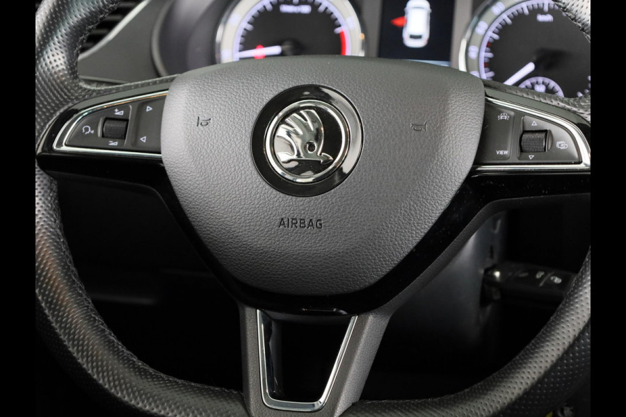 Škoda Octavia Combi 1.0 TSI Greentech Business Edition 115 pk | Navigatie | Parkeersensoren achter | Autom. airco | Apple Carplay/Android Auto | Stoelverwarming |